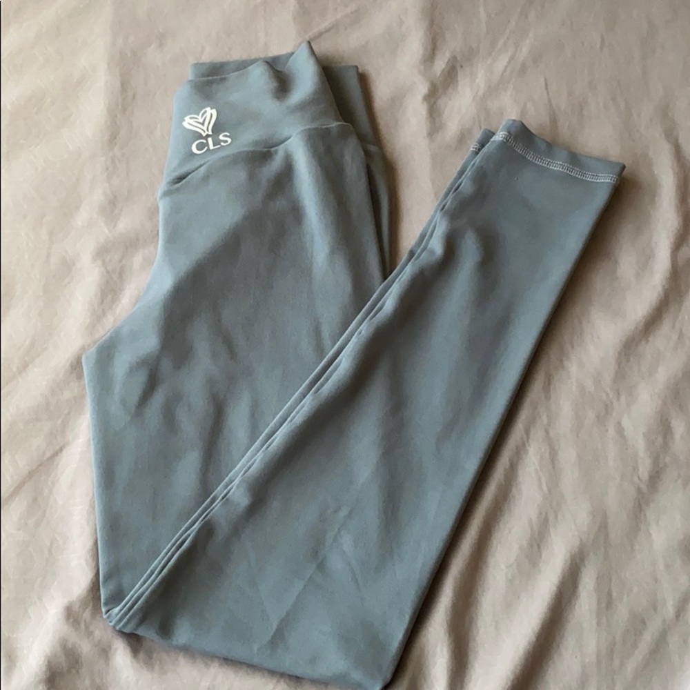 CLS scrunch butt leggings